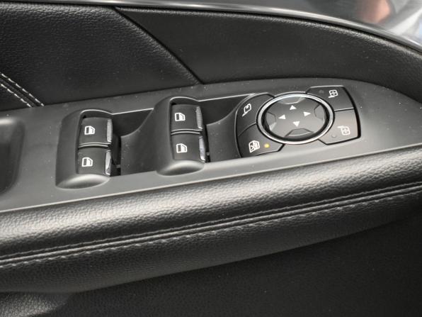 Ford Explorer V Рестайлинг с пробегом 2016 года, цена 2 370 000 рублей, 187683 км, внедорожник, Автокод Объявления