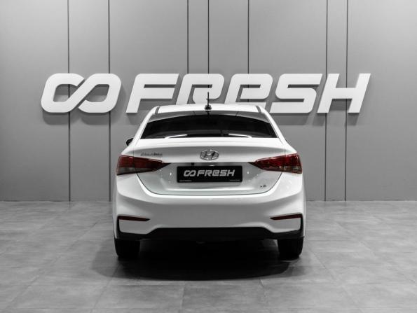 Hyundai Solaris II с пробегом 2019 года, цена 1 369 000 рублей, 88723 км, седан, Автокод Объявления