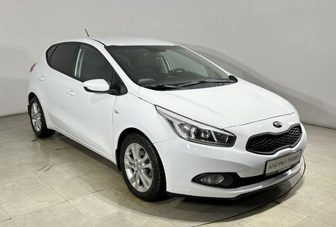 Kia Ceed II с пробегом 2013 года, цена 1 199 000 рублей, 136061 км, хэтчбек, Автокод Объявления