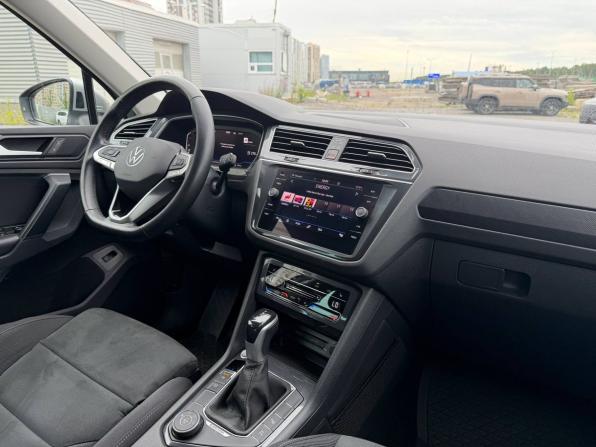 Volkswagen Tiguan II Рестайлинг с пробегом 2021 года, цена 3 095 000 рублей, 97661 км, внедорожник, Автокод Объявления