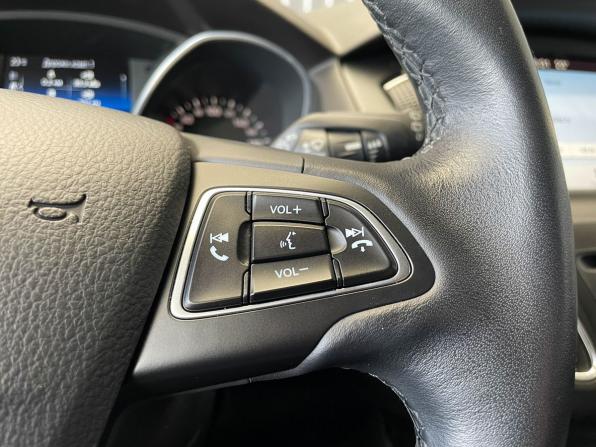 Ford Focus III Рестайлинг с пробегом 2018 года, цена 1 334 000 рублей, 76072 км, хэтчбек, Автокод Объявления