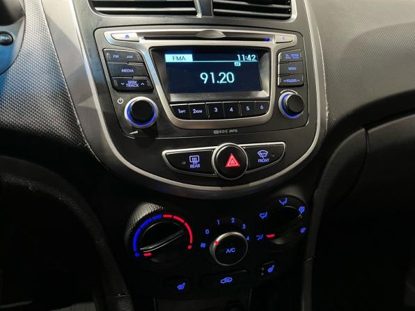 Hyundai Solaris I Рестайлинг с пробегом 2016 года, цена 860 000 рублей, 123455 км, седан, Автокод Объявления