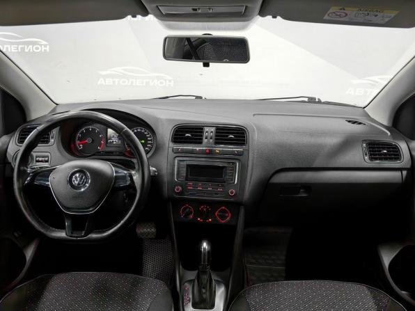 Volkswagen Polo V Рестайлинг с пробегом 2016 года, цена 1 050 000 рублей, 147000 км, седан, Автокод Объявления