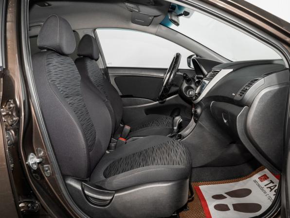 Hyundai Solaris I Рестайлинг с пробегом 2015 года, цена 975 000 рублей, 138454 км, хэтчбек, Автокод Объявления