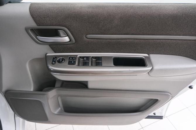 Honda Stepwgn V с пробегом 2015 года, цена 1 749 000 рублей, 123000 км, минивэн, Автокод Объявления