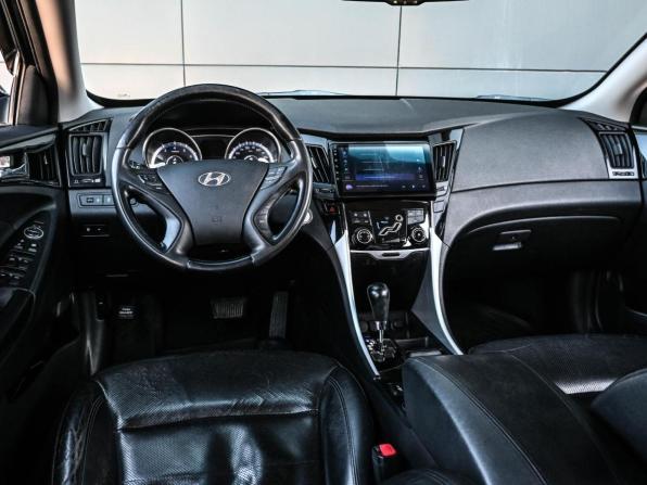 Hyundai Sonata VI (YF) с пробегом 2010 года, цена 1 299 000 рублей, 187627 км, седан, Автокод Объявления