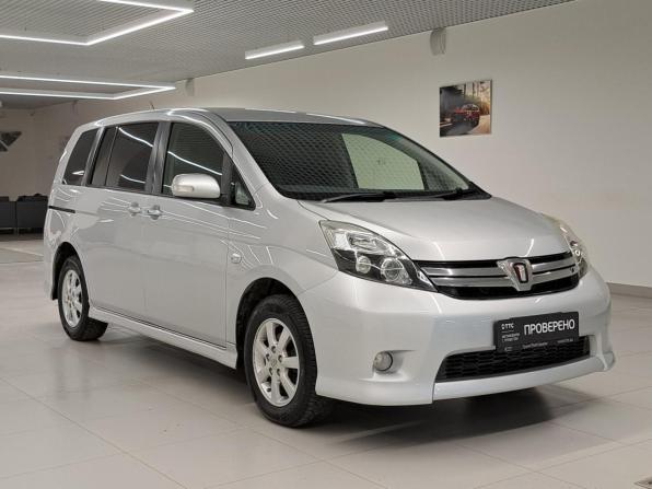 Toyota ISis I Рестайлинг с пробегом 2012 года, цена 1 229 000 рублей, 159828 км, минивэн, Автокод Объявления
