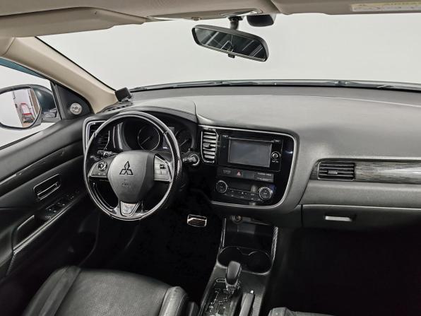 Mitsubishi Outlander III Рестайлинг 2 с пробегом 2016 года, цена 1 599 000 рублей, 137420 км, внедорожник, Автокод Объявления