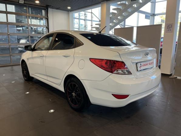 Hyundai Solaris I с пробегом 2013 года, цена 670 000 рублей, 156239 км, седан, Автокод Объявления