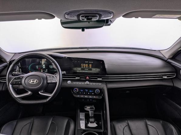 Hyundai Elantra VII (CN7) Рестайлинг с пробегом 2023 года, цена 1 995 000 рублей, 49528 км, седан, Автокод Объявления