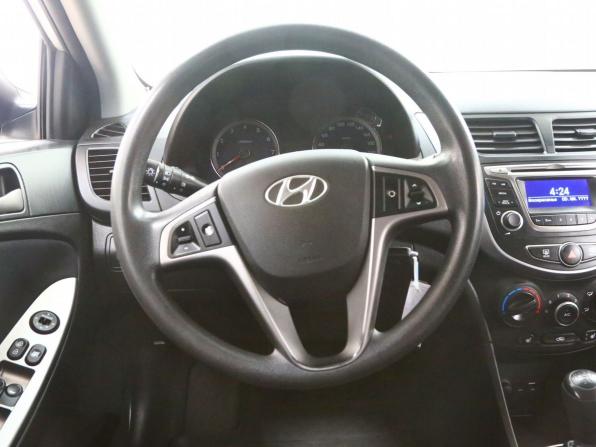 Hyundai Solaris I Рестайлинг с пробегом 2015 года, цена 825 000 рублей, 163000 км, седан, Автокод Объявления