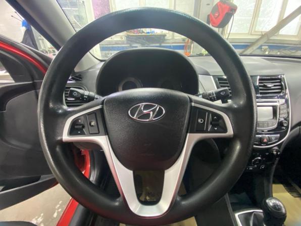 Hyundai Solaris I с пробегом 2011 года, цена 661 000 рублей, 197650 км, седан, Автокод Объявления