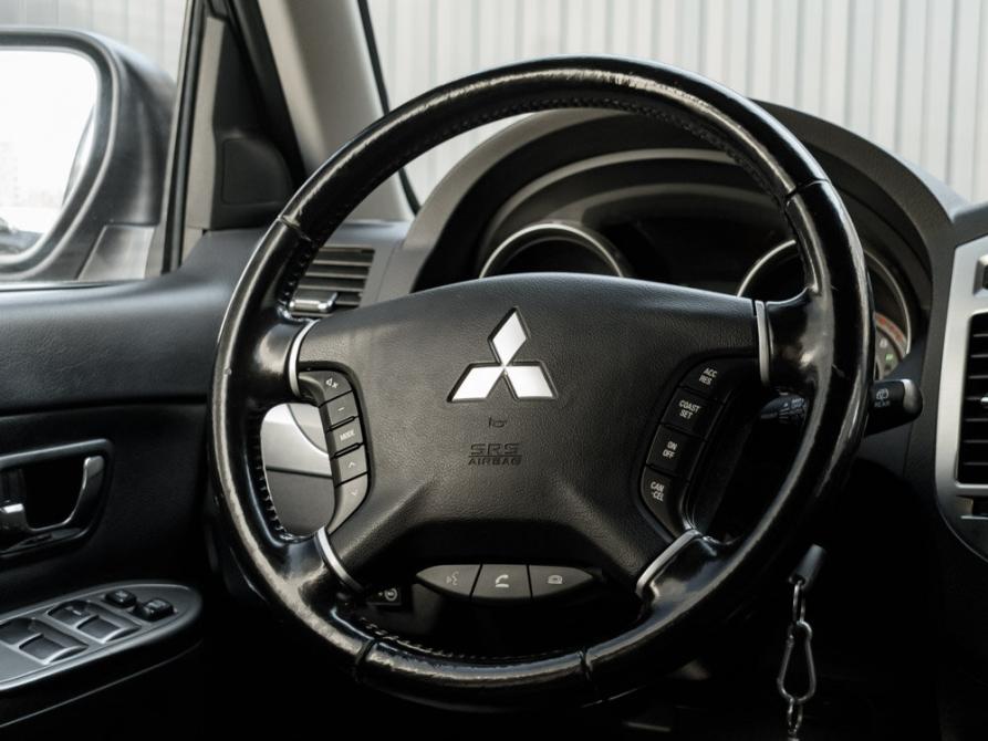 Mitsubishi Pajero IV Рестайлинг 2 Екатеринбург  - изображение 15