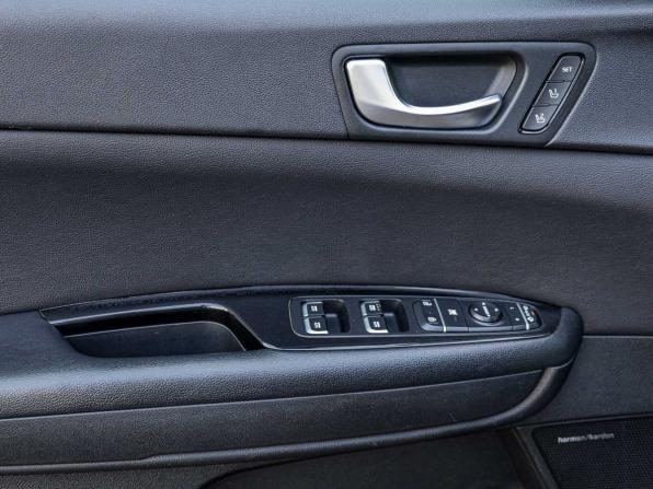 Kia Optima IV Рестайлинг с пробегом 2018 года, цена 1 999 854 рубля, 119156 км, седан, Автокод Объявления