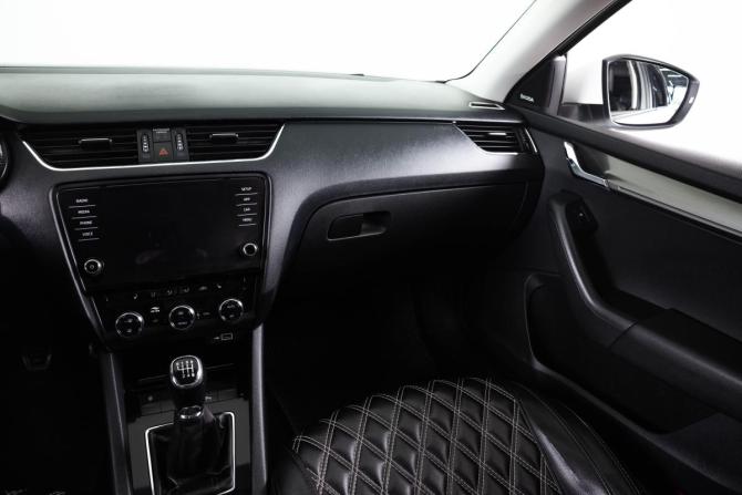 Skoda Octavia III (A7) с пробегом 2018 года, цена 1 989 000 рублей, 134912 км, лифтбек, Автокод Объявления