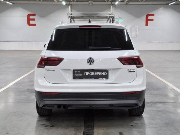 Volkswagen Tiguan II с пробегом 2016 года, цена 1 999 000 рублей, 204484 км, внедорожник, Автокод Объявления