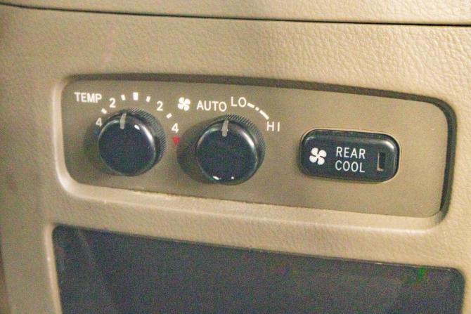Toyota Land Cruiser Prado 120 Series с пробегом 2004 года, цена 1 599 000 рублей, 300000 км, внедорожник, Автокод Объявления