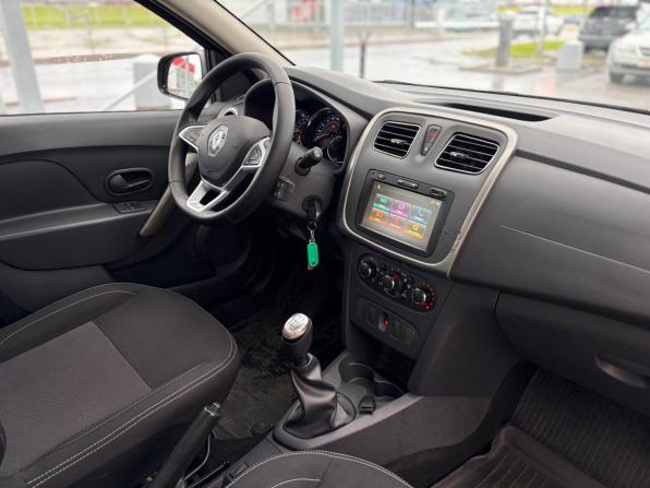 Renault Sandero II Рестайлинг с пробегом 2022 года, цена 1 095 000 рублей, 145000 км, хэтчбек, Автокод Объявления