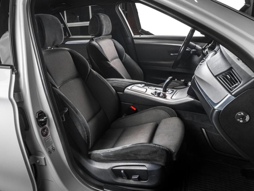 BMW 5 серии VI (F10/F11/F07) Рестайлинг Тюмень  - изображение 15