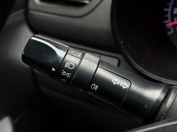 Kia Rio III Рестайлинг с пробегом 2015 года, цена 999 999 рублей, 98234 км, седан, Автокод Объявления