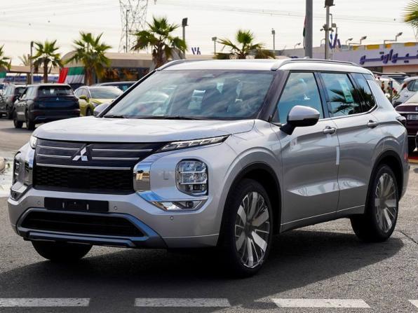Новый Mitsubishi Outlander IV Рестайлинг 2026 года, цена 7 090 000 рублей, внедорожник, Автокод Объявления