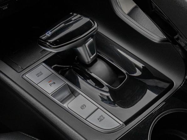 Hyundai Elantra VII (CN7) Рестайлинг с пробегом 2023 года, цена 2 239 000 рублей, 55406 км, седан, Автокод Объявления