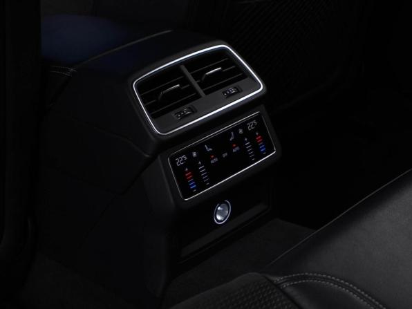 Audi A6 V (C8) с пробегом 2019 года, цена 3 793 021 рубль, 205266 км, универсал, Автокод Объявления