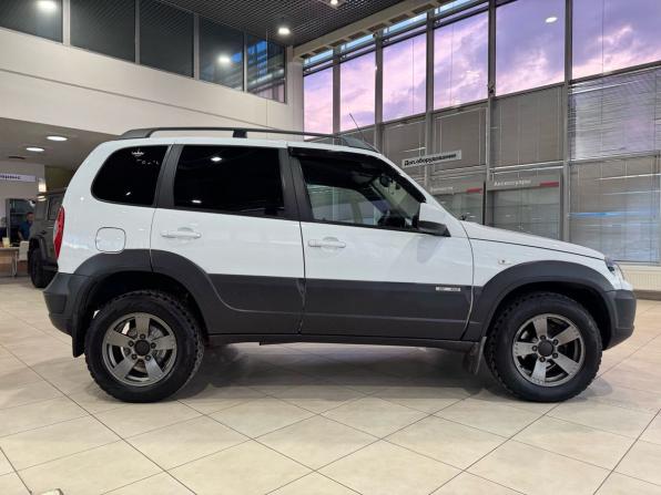 Chevrolet Niva I Рестайлинг с пробегом 2017 года, цена 685 000 рублей, 164498 км, внедорожник, Автокод Объявления