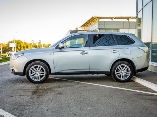 Mitsubishi Outlander III с пробегом 2014 года, цена 1 388 000 рублей, 115790 км, внедорожник, Автокод Объявления