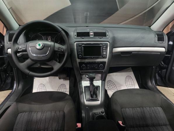 Skoda Octavia II (A5) Рестайлинг с пробегом 2012 года, цена 999 000 рублей, 128359 км, лифтбек, Автокод Объявления