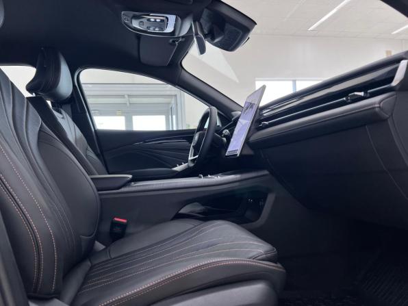 Geely Preface I с пробегом 2025 года, цена 3 429 990 рублей, 15 км, седан, Автокод Объявления