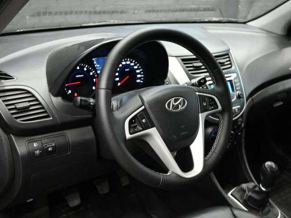 Hyundai Solaris I с пробегом 2011 года, цена 710 000 рублей, 229550 км, седан, Автокод Объявления