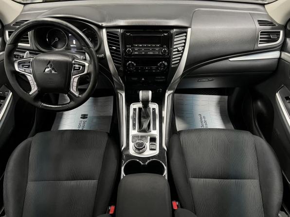 Mitsubishi Pajero Sport III с пробегом 2018 года, цена 2 995 000 рублей, 184211 км, внедорожник, Автокод Объявления