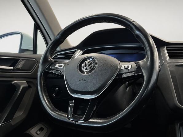 Volkswagen Tiguan II с пробегом 2017 года, цена 2 499 000 рублей, 134070 км, внедорожник, Автокод Объявления