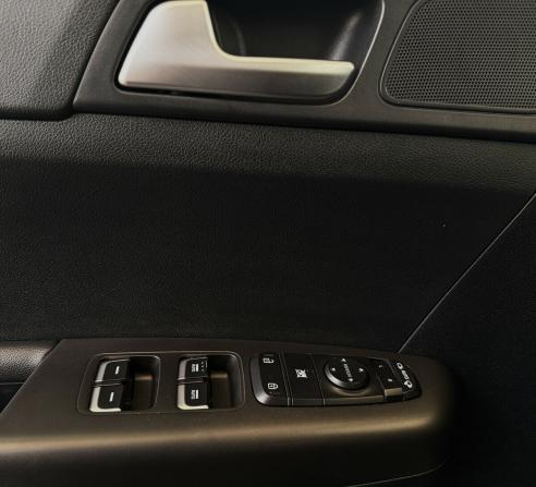 Kia Sportage IV Рестайлинг с пробегом 2019 года, цена 1 795 000 рублей, 232079 км, внедорожник, Автокод Объявления