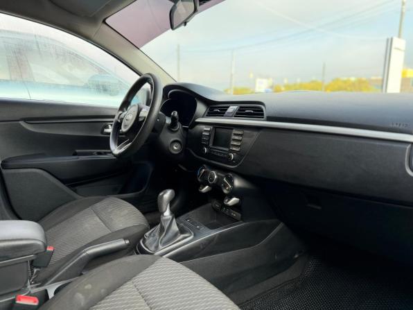 Kia Rio IV с пробегом 2018 года, цена 1 065 000 рублей, 124365 км, седан, Автокод Объявления