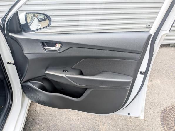 Hyundai Solaris II Рестайлинг с пробегом 2022 года, цена 1 650 000 рублей, 76792 км, седан, Автокод Объявления