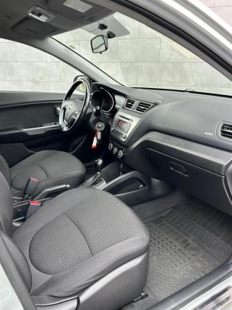 Kia Rio III Рестайлинг с пробегом 2017 года, цена 1 185 000 рублей, 104400 км, седан, Автокод Объявления