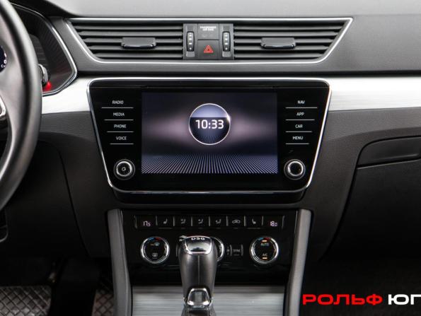 Skoda Superb III Рестайлинг с пробегом 2021 года, цена 2 858 100 рублей, 58742 км, лифтбек, Автокод Объявления