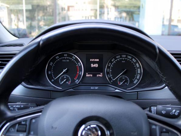 Skoda Superb III с пробегом 2015 года, цена 1 655 000 рублей, 203771 км, лифтбек, Автокод Объявления