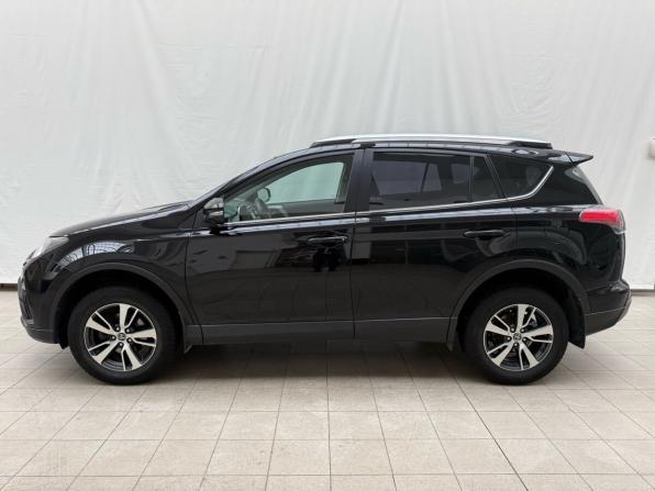 Toyota RAV4 IV (XA40) Рестайлинг с пробегом 2017 года, цена 2 490 000 рублей, 61900 км, внедорожник, Автокод Объявления