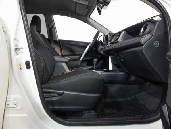 Toyota RAV4 IV (XA40) Рестайлинг с пробегом 2017 года, цена 2 399 000 рублей, 64430 км, внедорожник, Автокод Объявления