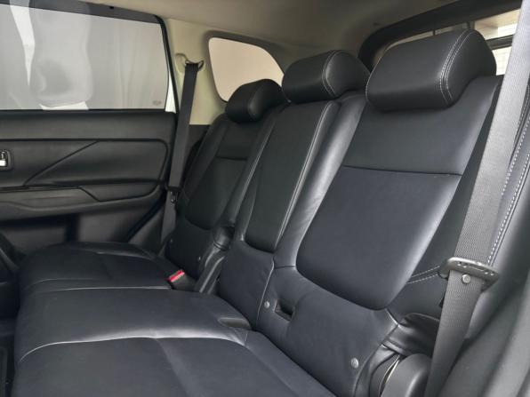 Mitsubishi Outlander III Рестайлинг 3 с пробегом 2019 года, цена 2 400 000 рублей, 105500 км, внедорожник, Автокод Объявления