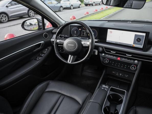 Hyundai Sonata VIII (DN8) Рестайлинг с пробегом 2024 года, цена 3 099 000 рублей, 22752 км, седан, Автокод Объявления