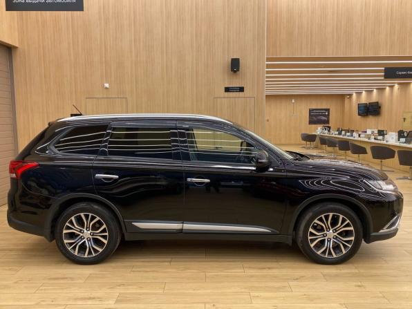 Mitsubishi Outlander III Рестайлинг 2 с пробегом 2015 года, цена 1 598 000 рублей, 156000 км, внедорожник, Автокод Объявления