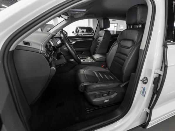 Volkswagen Touareg III с пробегом 2018 года, цена 5 180 000 рублей, 83191 км, внедорожник, Автокод Объявления