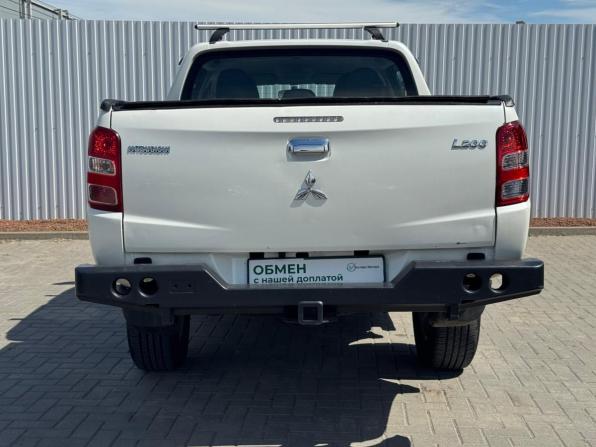 Mitsubishi L200 V с пробегом 2015 года, цена 2 199 000 рублей, 154000 км, пикап, Автокод Объявления