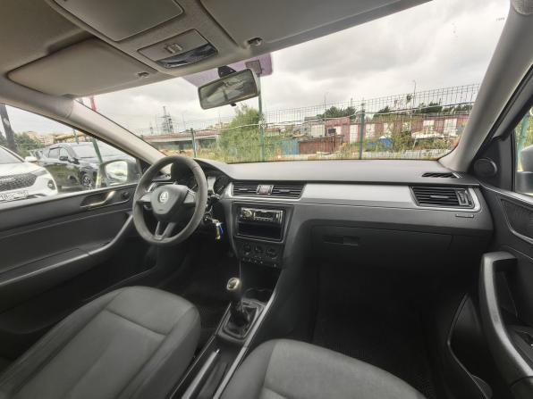Skoda Rapid I с пробегом 2016 года, цена 459 000 рублей, 392208 км, лифтбек, Автокод Объявления