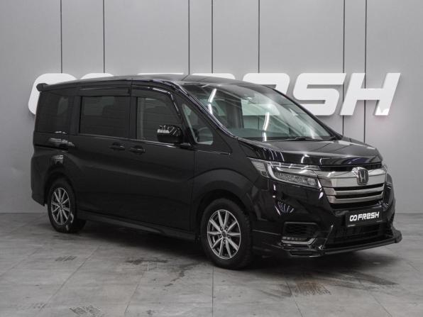 Honda Stepwgn V Рестайлинг с пробегом 2017 года, цена 2 589 000 рублей, 99376 км, минивэн, Автокод Объявления