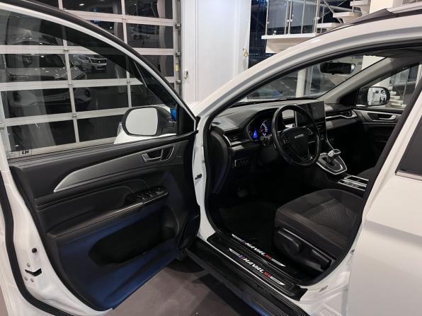 Haval M6 II с пробегом 2023 года, цена 2 015 000 рублей, 43325 км, внедорожник, Автокод Объявления